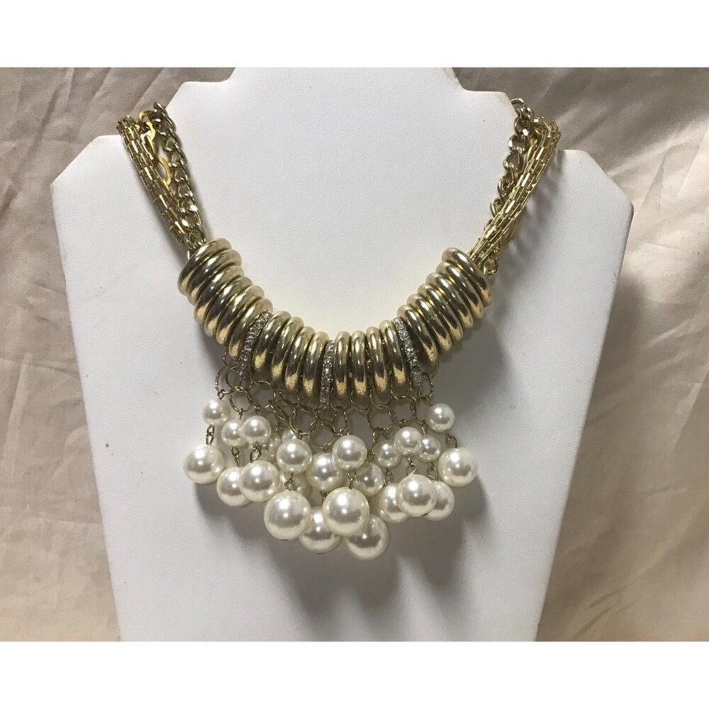 Macys Faux Pearl AB Rhinestone Gold Tone Bib Necklace-NOS - Picture 3 of 5